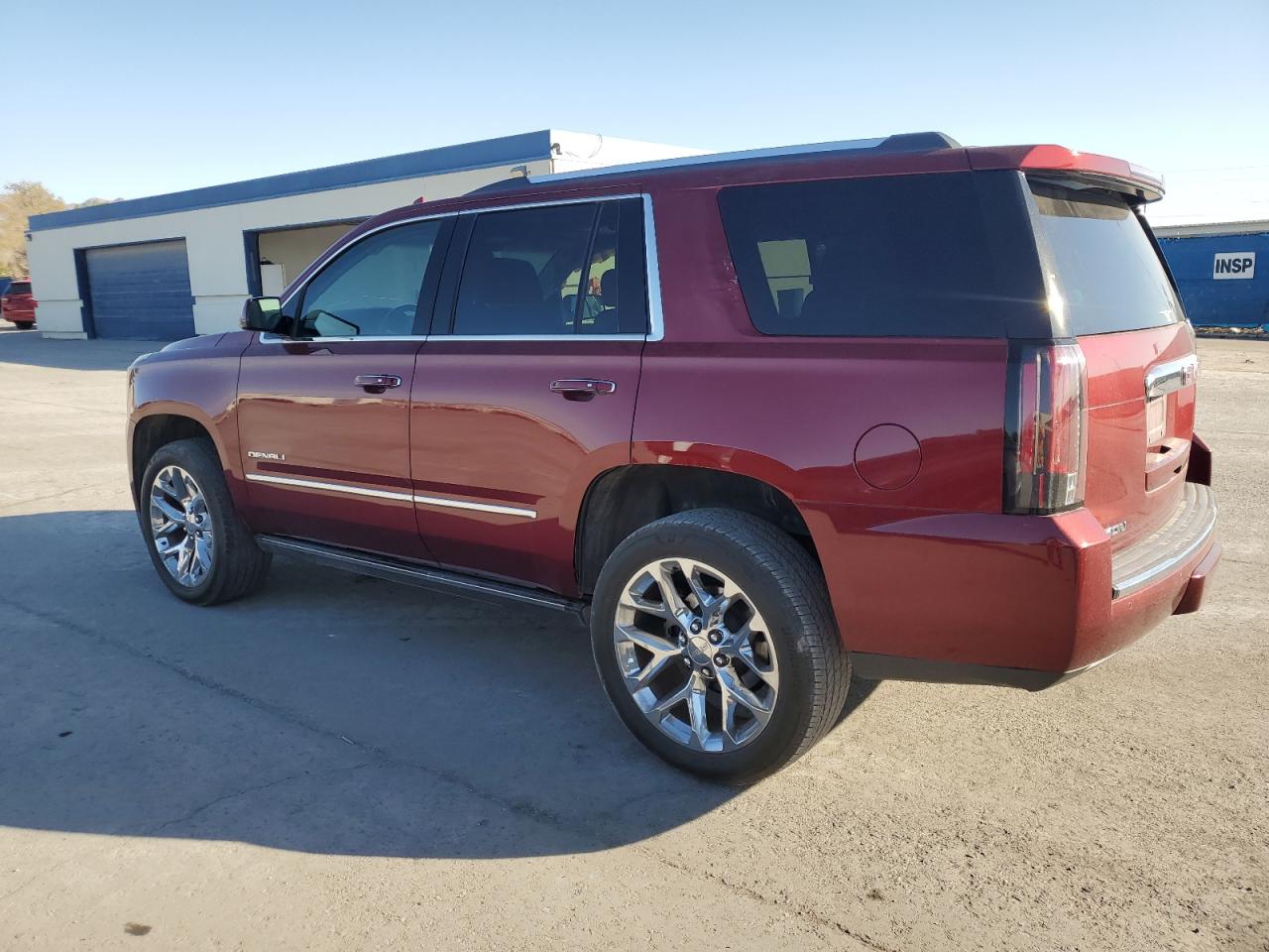 2017 GMC Yukon - Image 2