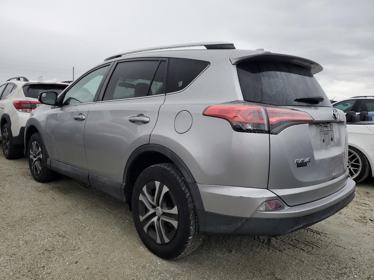 2T3ZFREV3GW274247 2016 TOYOTA RAV 4 - Image 2