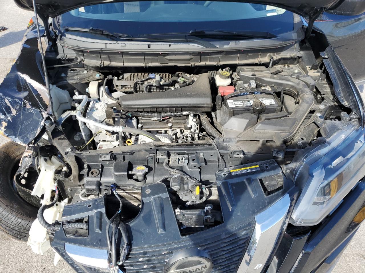 2018 Nissan Rogue - Image 12