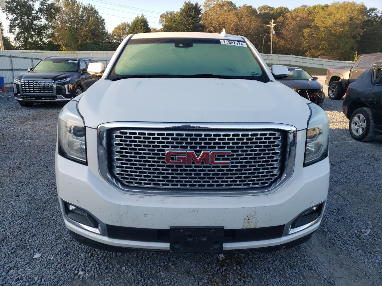 2016 GMC Yukon - Image 5