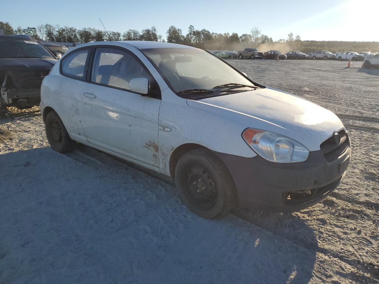 2010 Hyundai Accent - Image 4