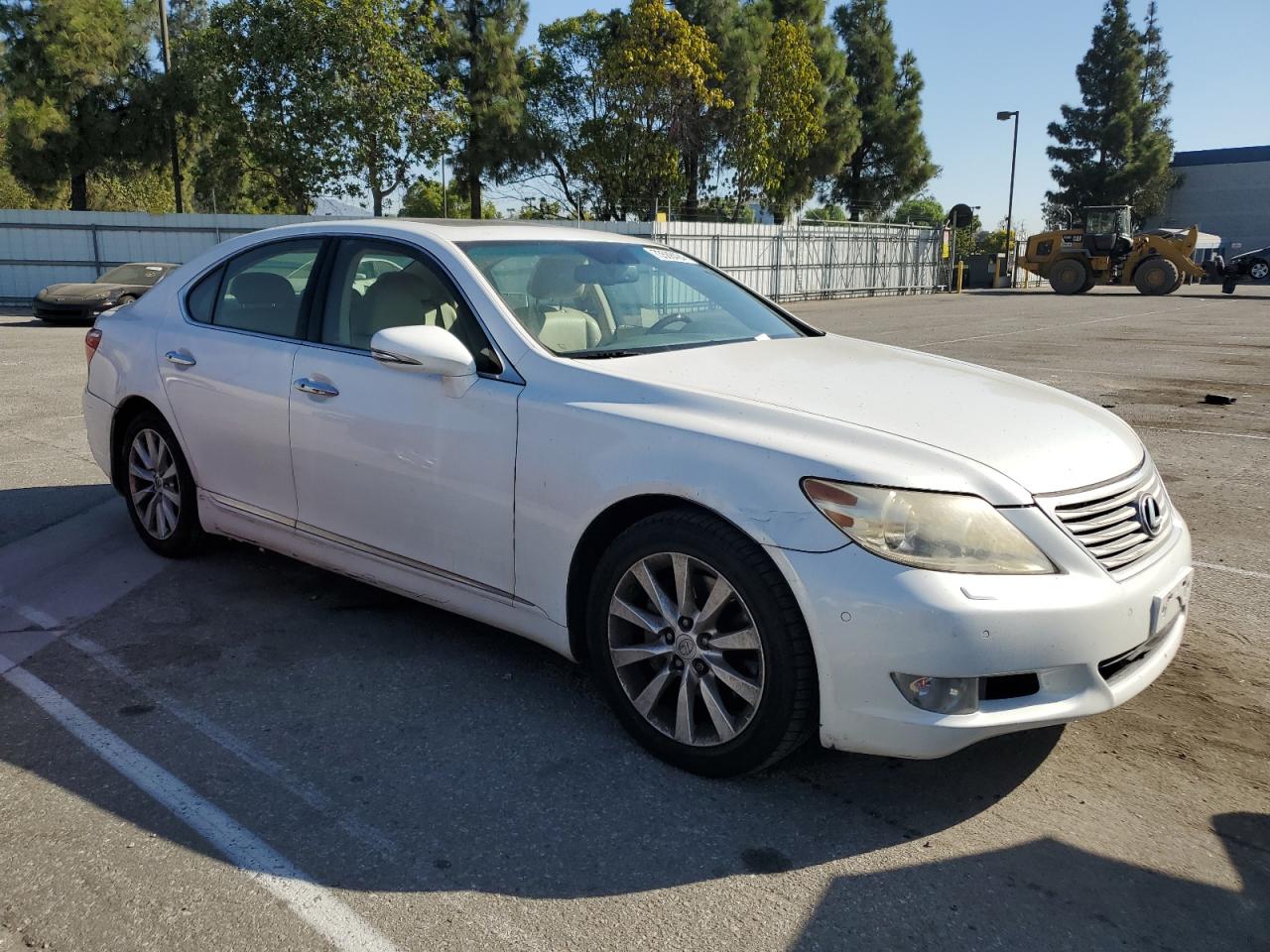 2010 Lexus LS - Image 4
