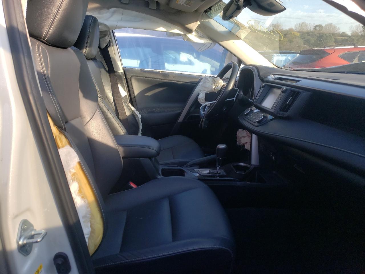2017 Toyota RAV 4 - Image 7