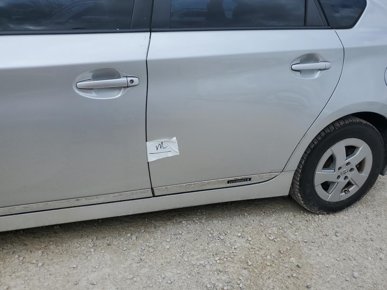 2010 Toyota Prius - Image 12