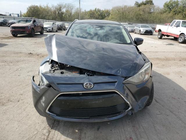  TOYOTA SCION 2016 Серый
