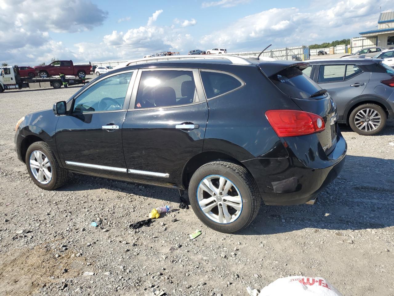 2012 Nissan Rogue - Image 2