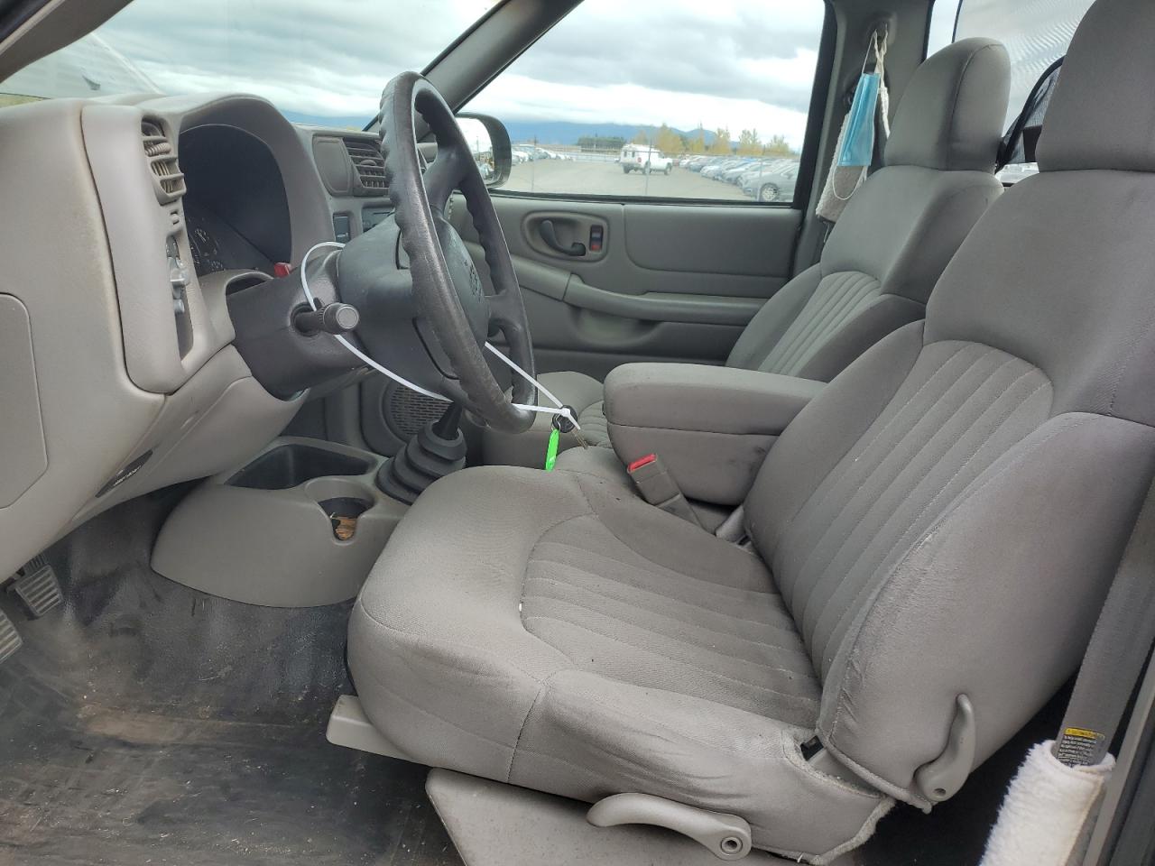 2003 Chevrolet S-10 Pickup - Image 7
