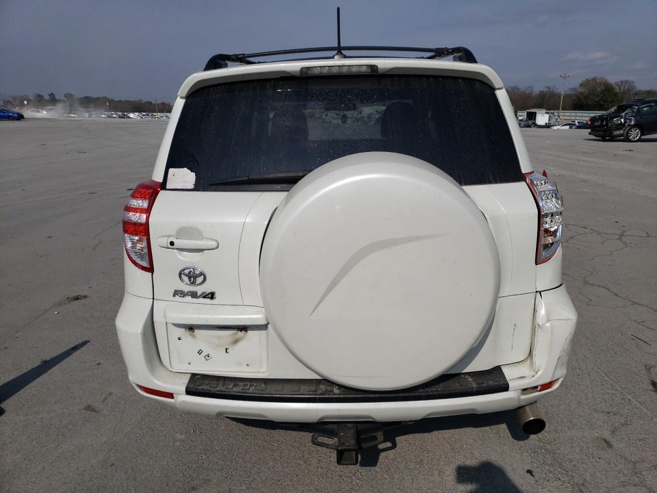 2011 Toyota RAV 4 - Image 6