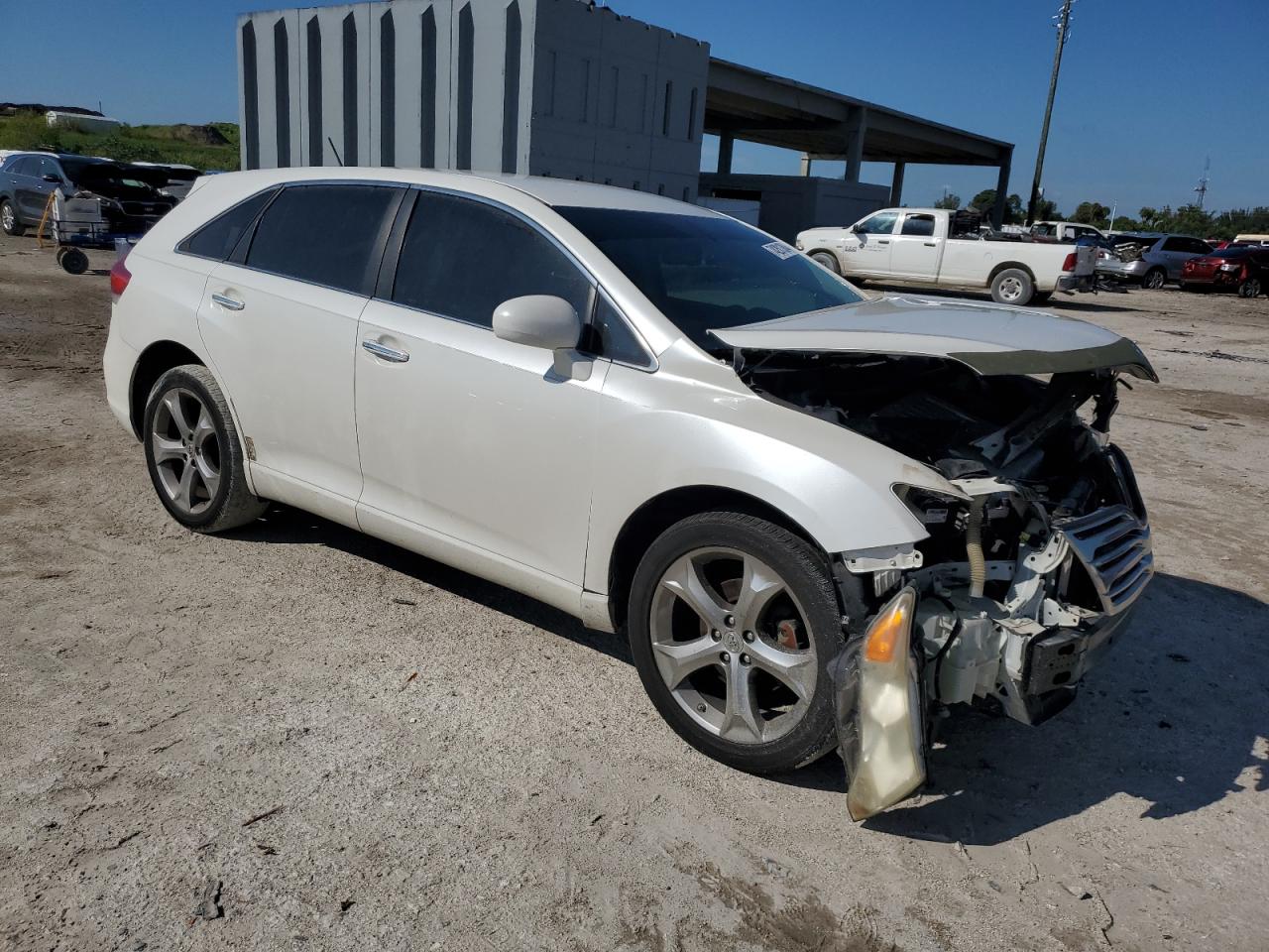 2010 Toyota Venza - Image 4