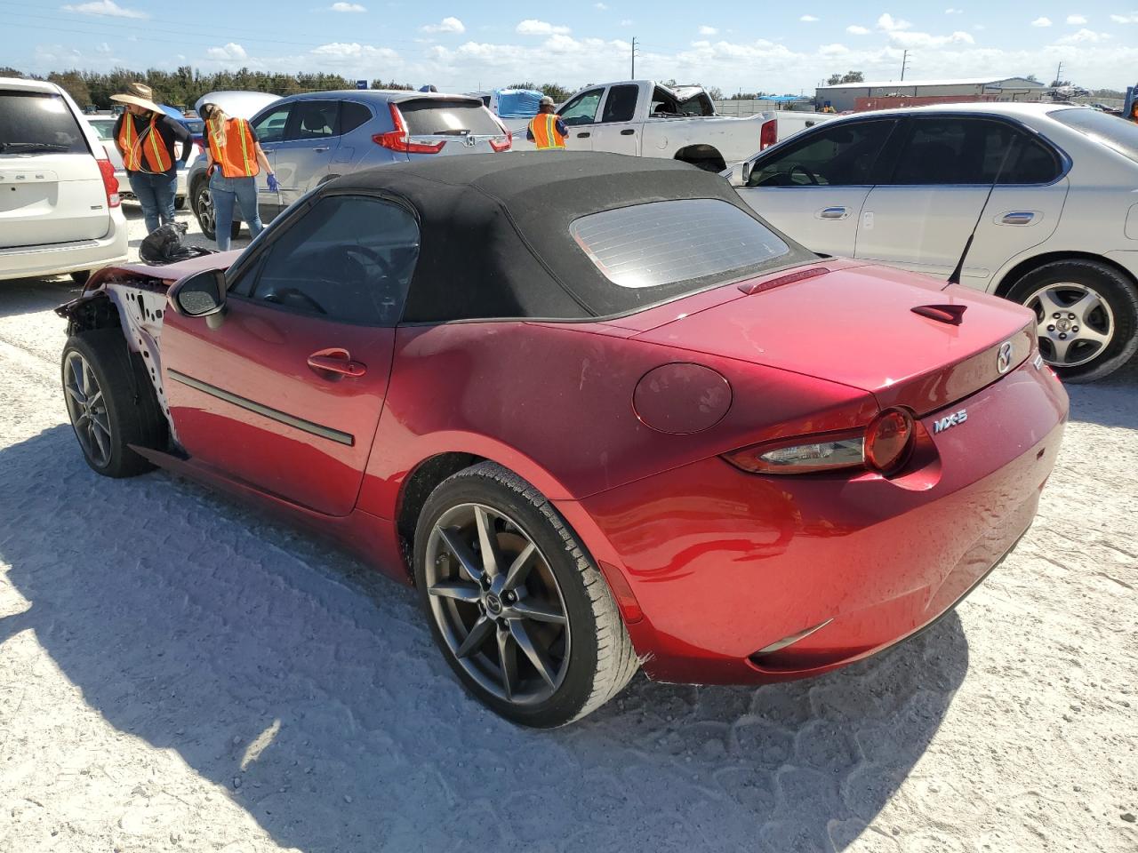 2019 Mazda MX-5 - Image 2