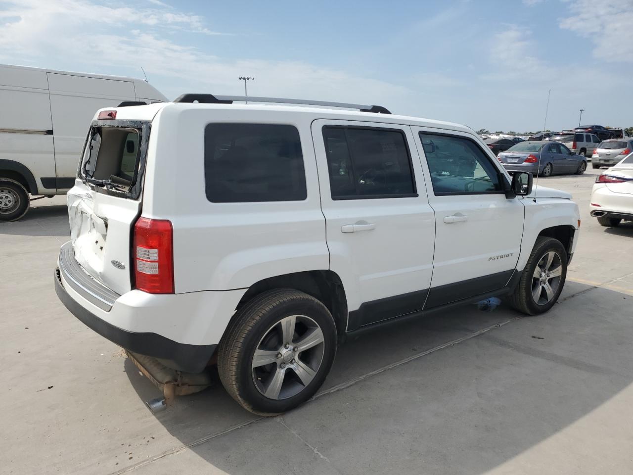 VIN 1C4NJPFA4GD659830 2016 JEEP PATRIOT no.3