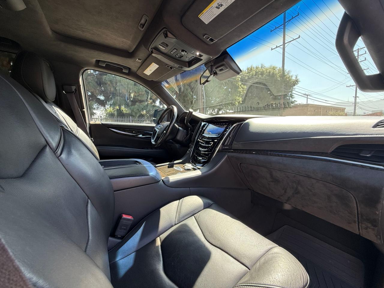 2016 Cadillac Escalade - Image 5
