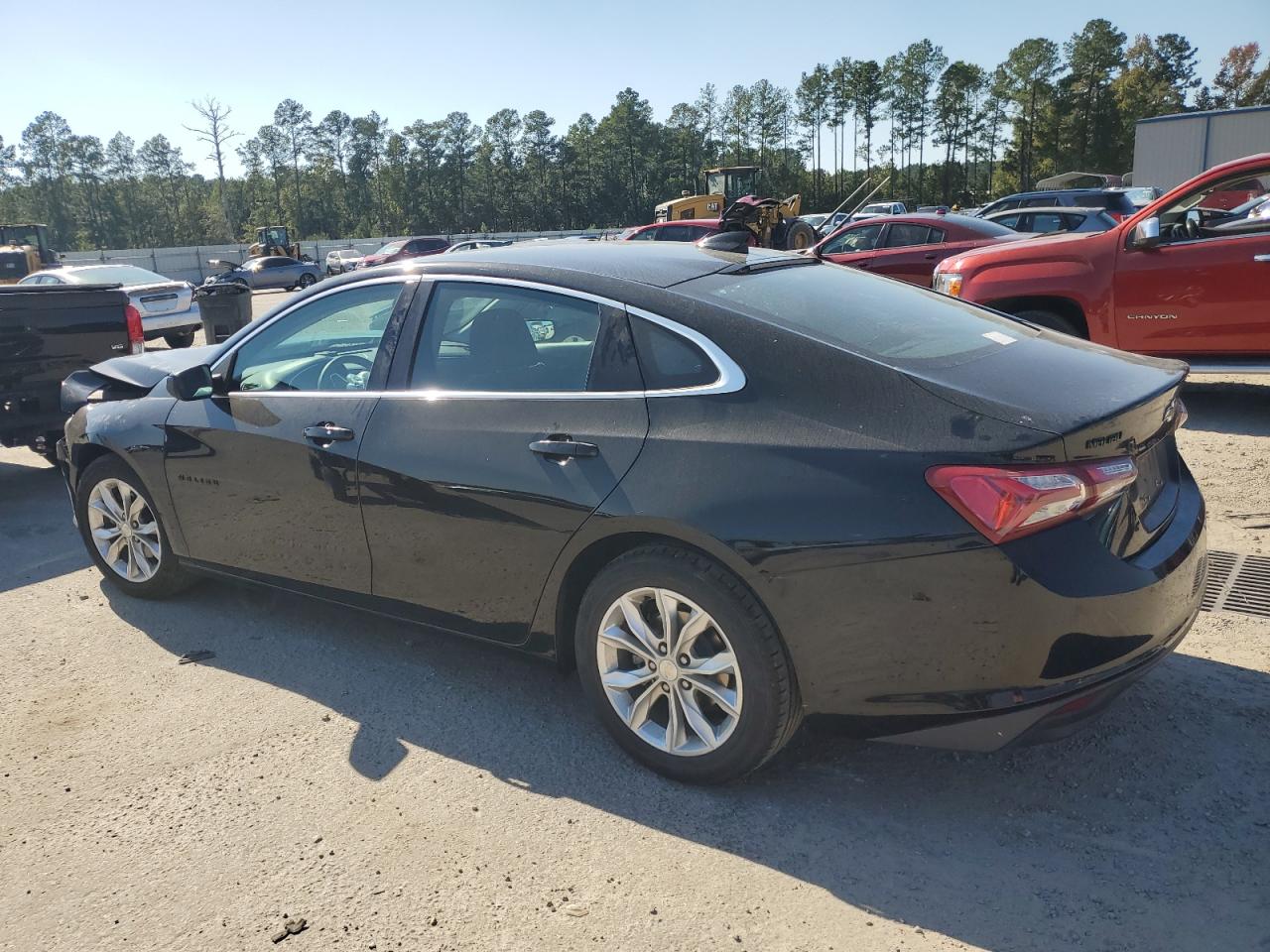 2019 Chevrolet Malibu - Image 2