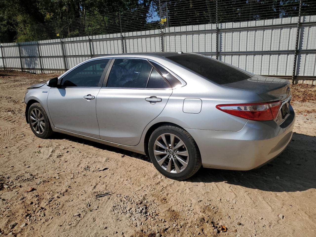 VIN 4T1BD1FK8HU226010 2017 TOYOTA CAMRY no.2