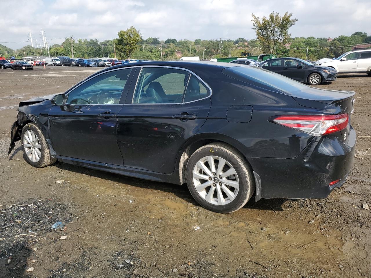 VIN 4T1B11HK1KU796976 2019 TOYOTA CAMRY no.2