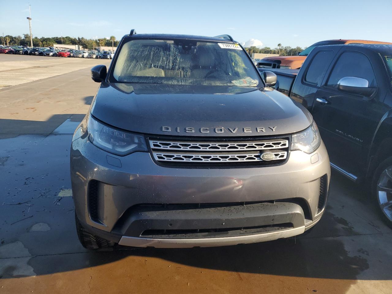 2018 Land Rover Discovery - Image 5