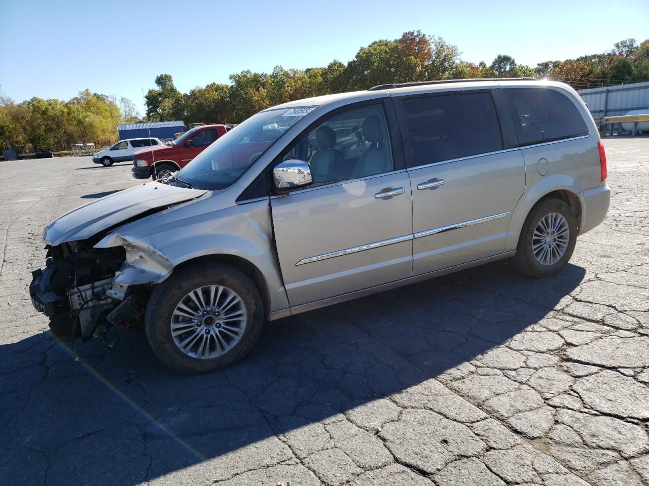 2014 Chrysler Town & Country - Image 1