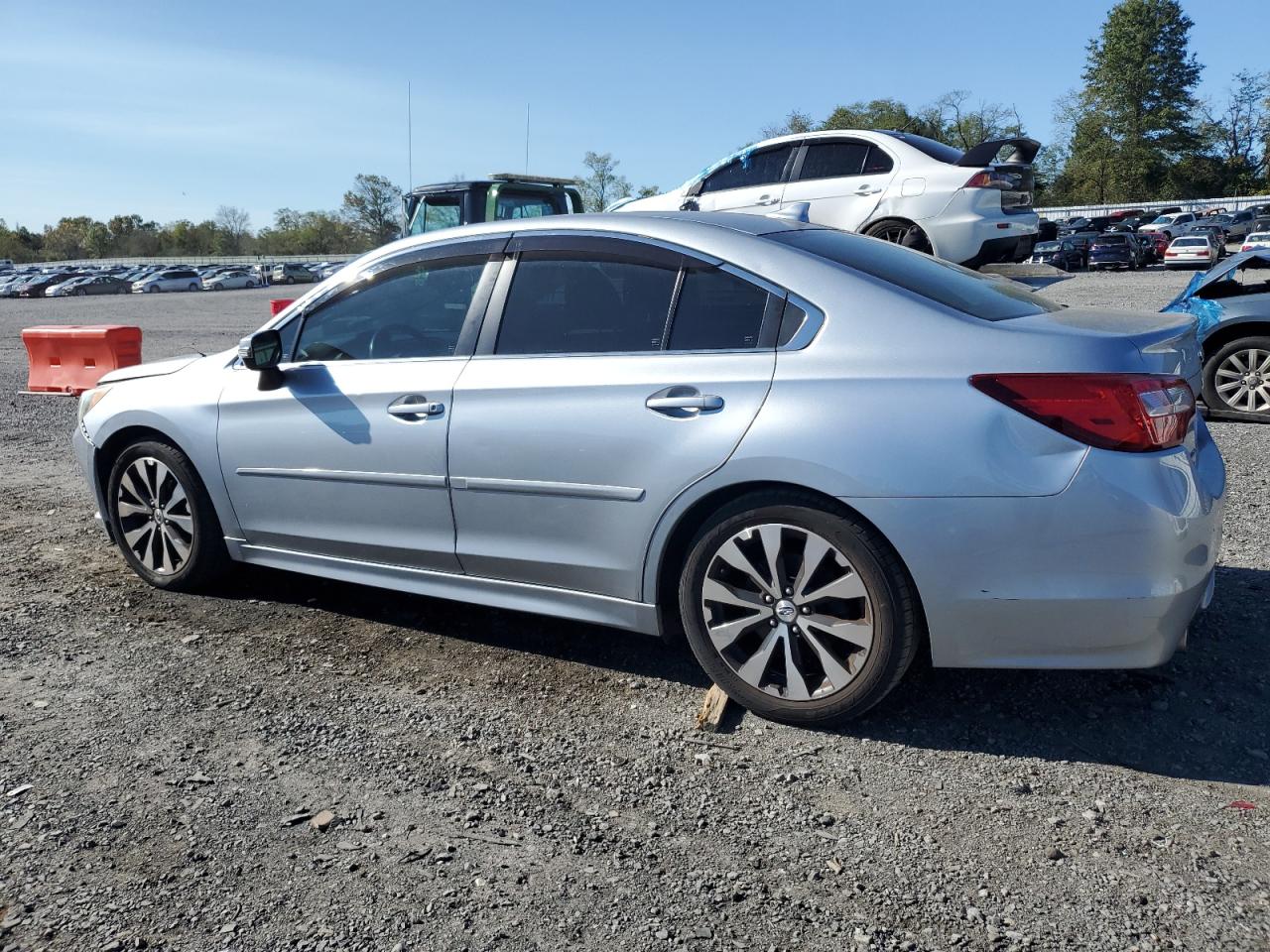 2016 Subaru Legacy - Image 2