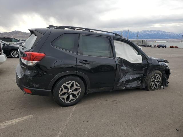  SUBARU FORESTER 2021 Черный