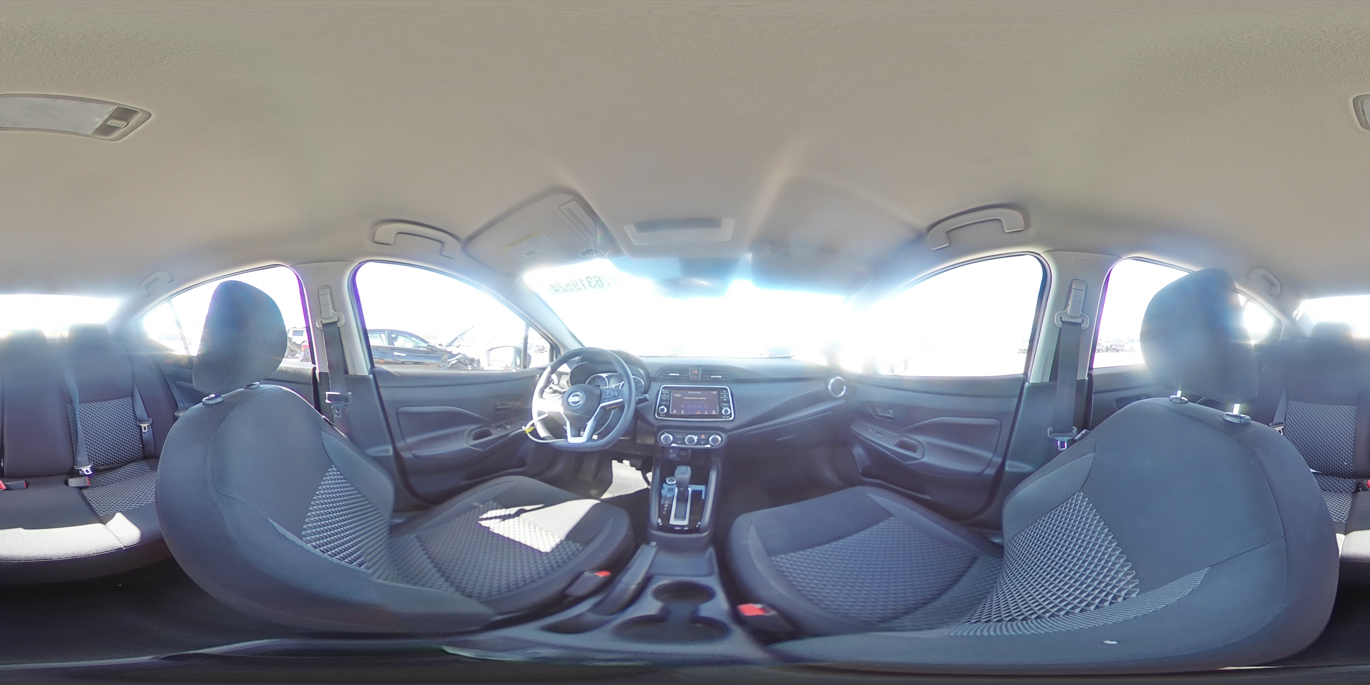 2020 Nissan Versa - Image 15