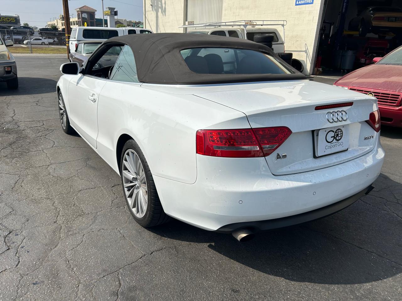 2010 Audi A5 Premium Plus VIN: WAUJFAFH2AN008320 Lot: 76611694