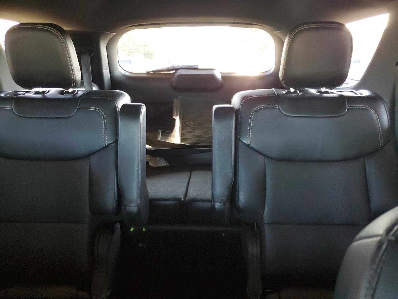 2020 Ford Explorer - Image 10