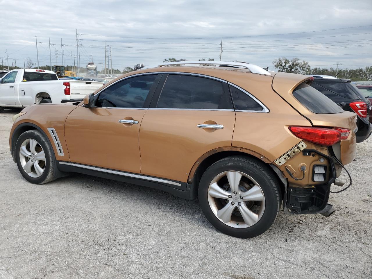 2010 Infiniti FX - Image 2