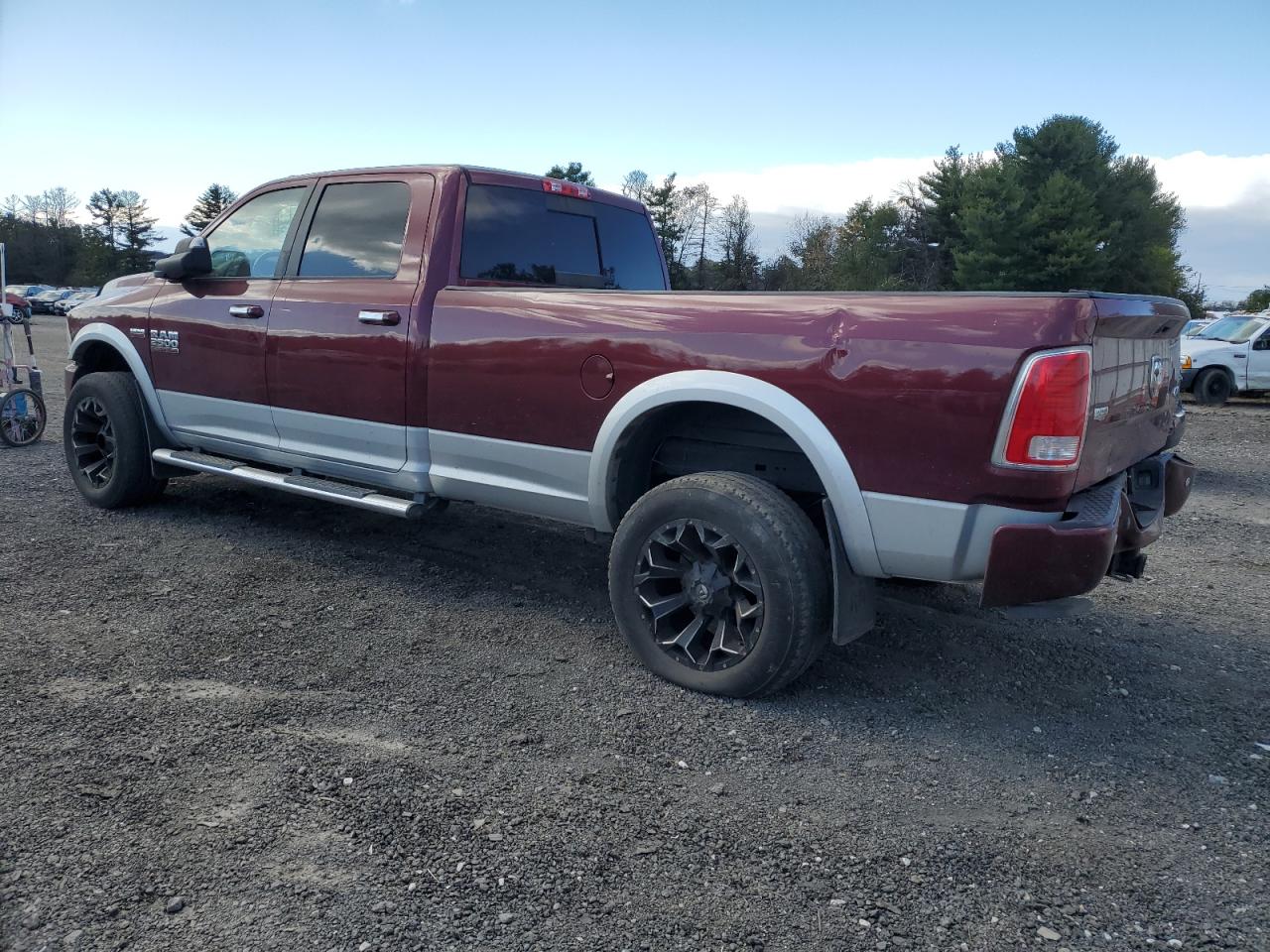 2016 RAM 2500 - Image 2