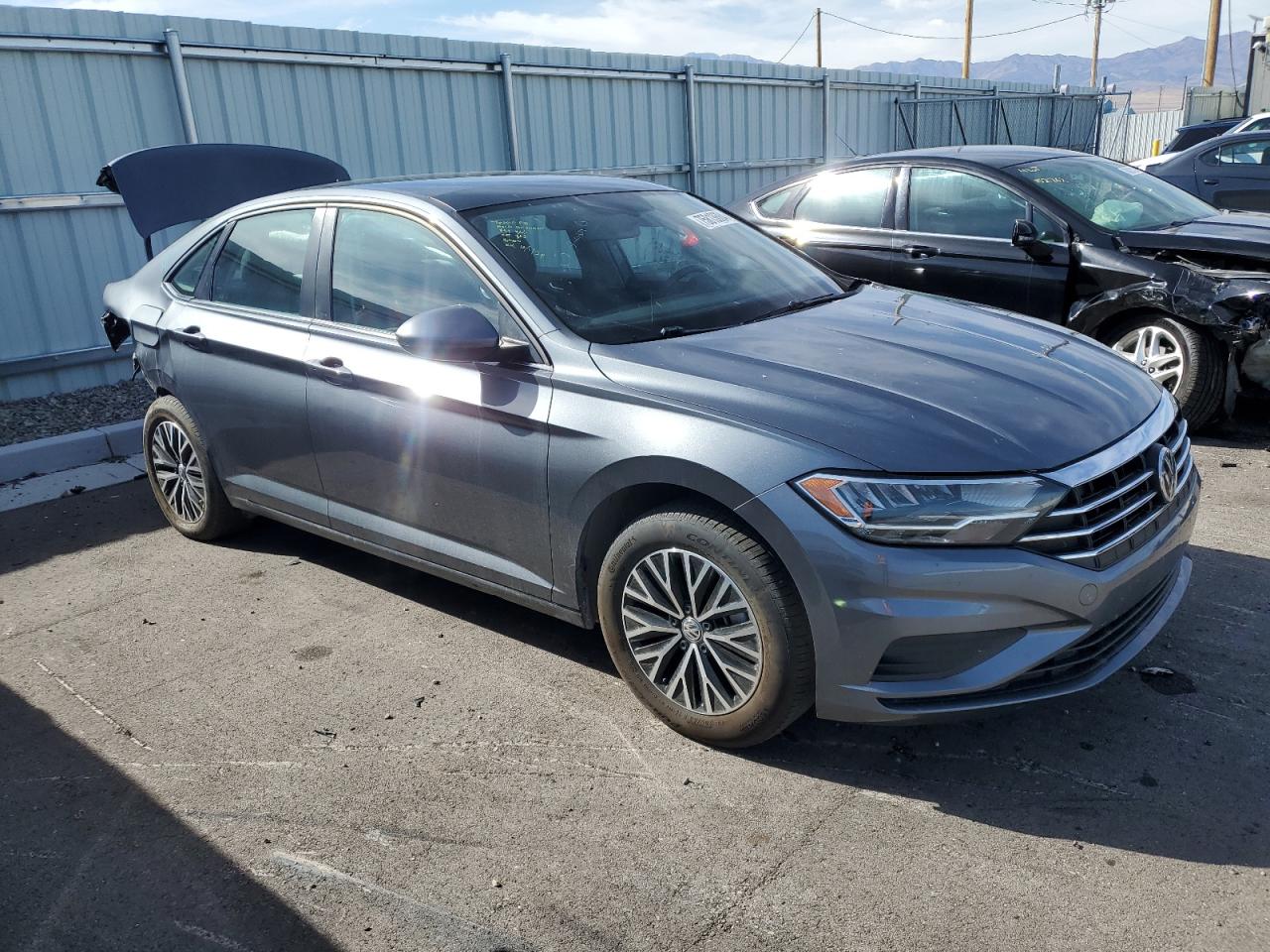 2021 Volkswagen Jetta - Image 4