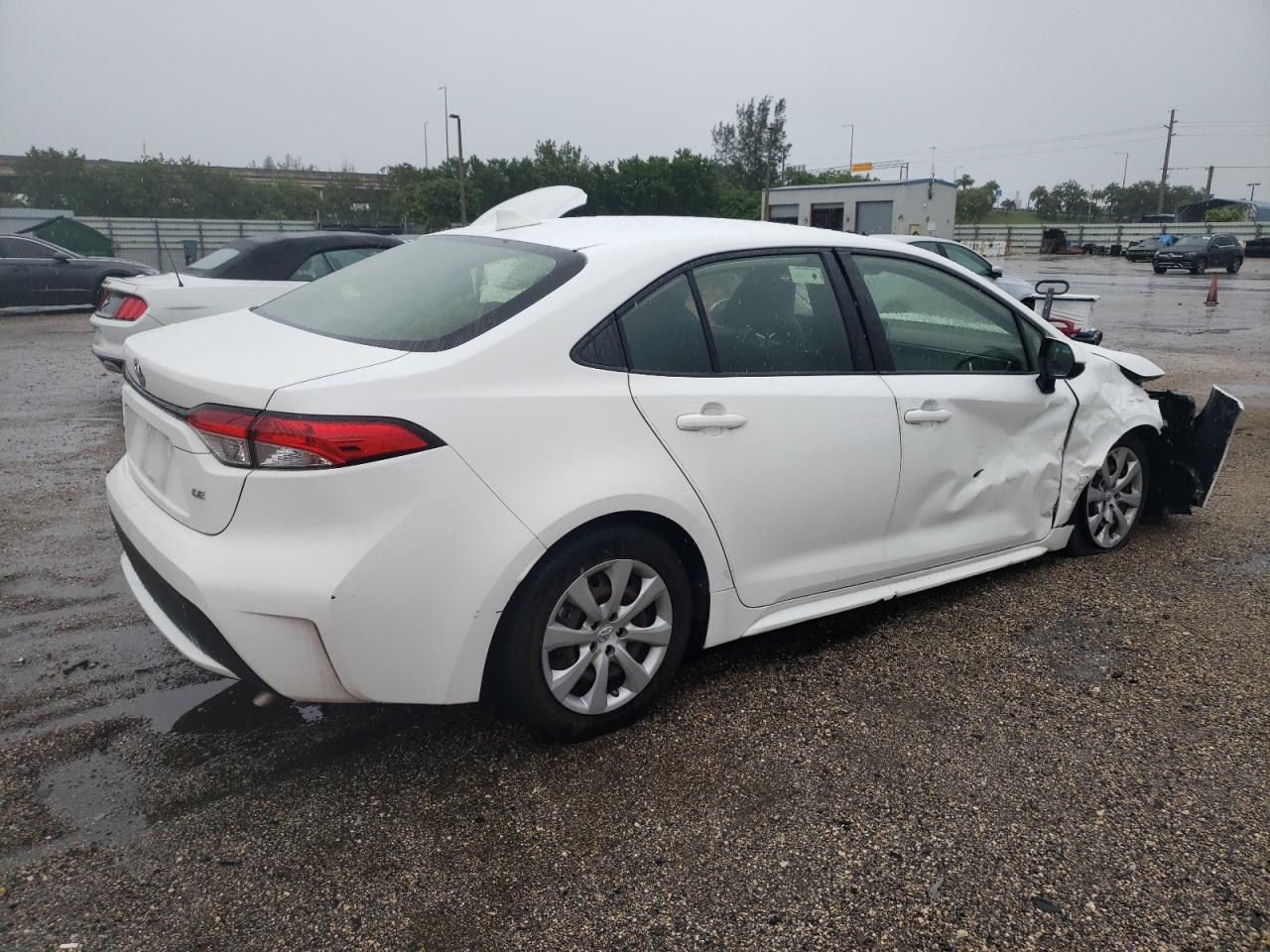 JTDEPMAE2MJ184313 2021 Toyota Corolla Le