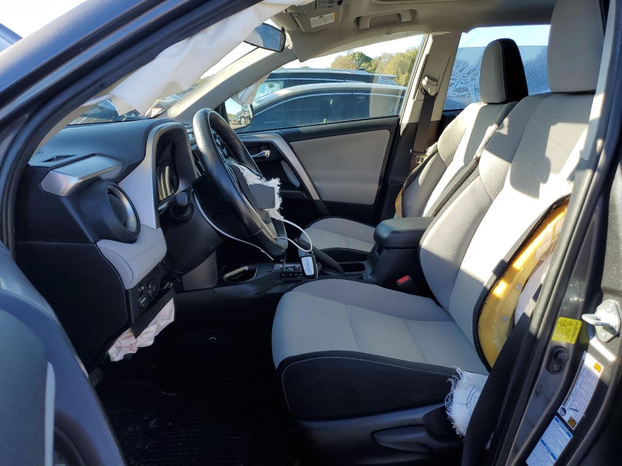 2017 Toyota RAV 4 - Image 7