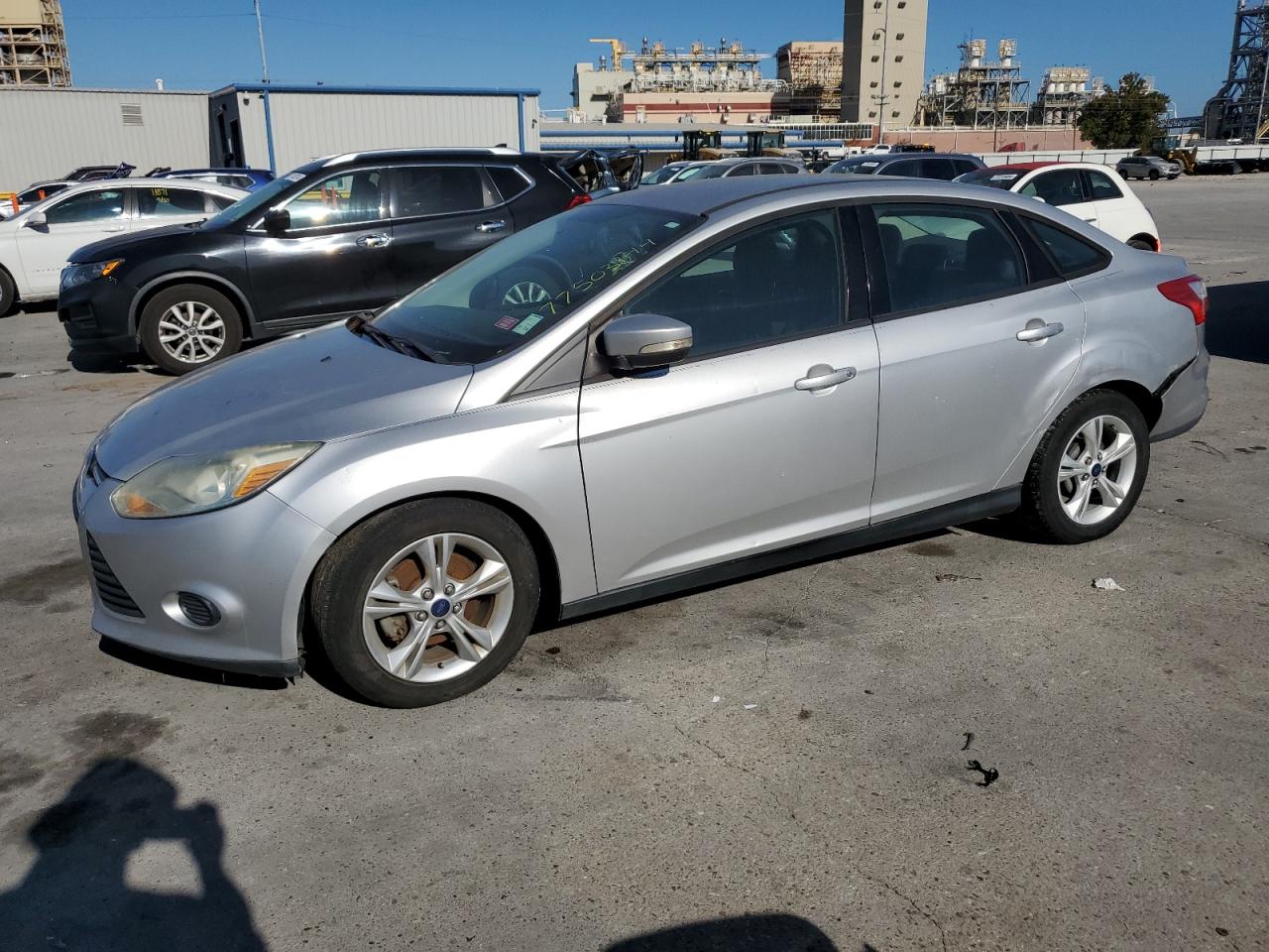 VIN 1FADP3F22EL417963 2014 FORD FOCUS no.1