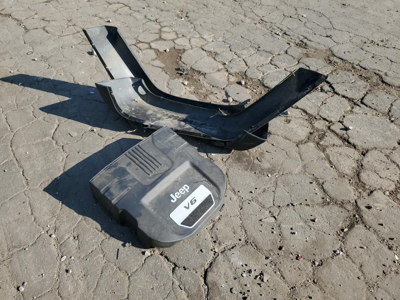 2015 Jeep Wrangler Unlimited Sport VIN: 1C4BJWDG1FL504306 Lot: 75638734