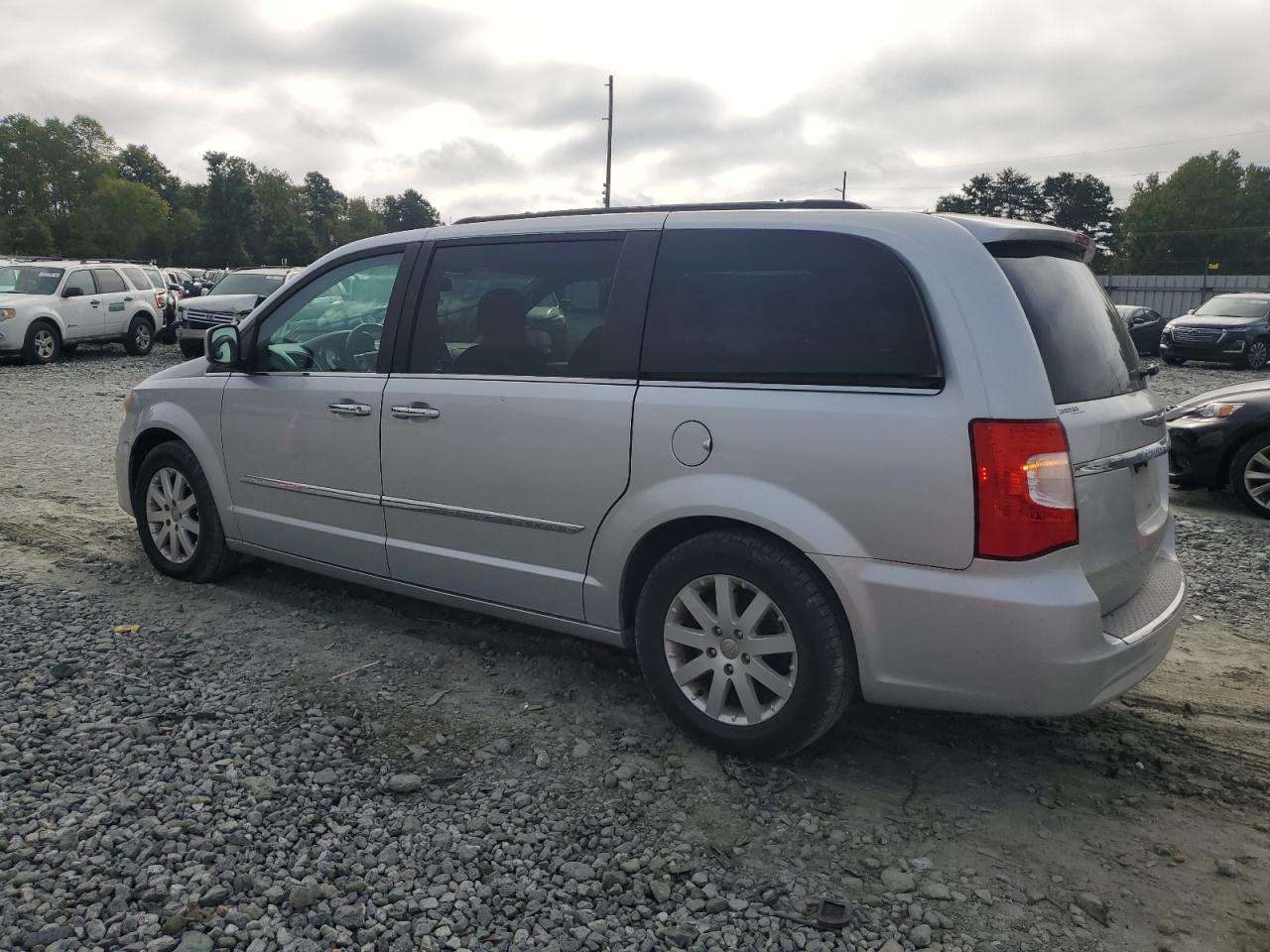 2012 Chrysler Town & Country - Image 2
