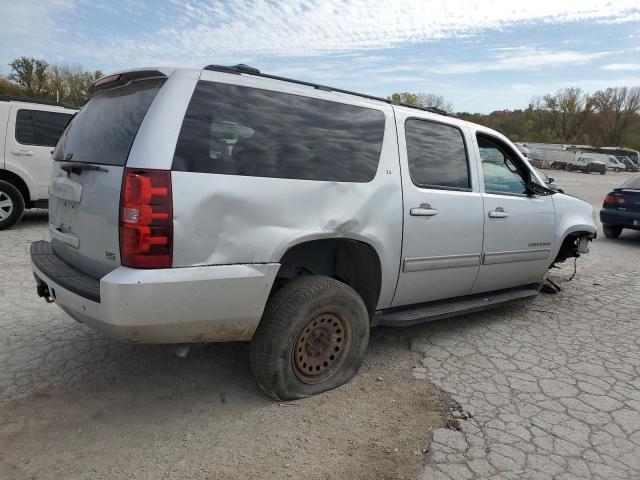  CHEVROLET SUBURBAN 2013 Серебристый