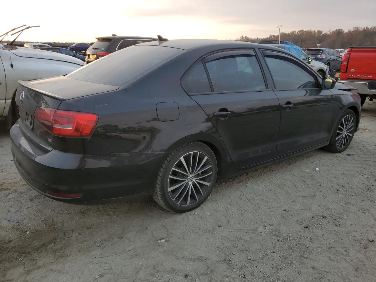 2016 Volkswagen Jetta - Image 3