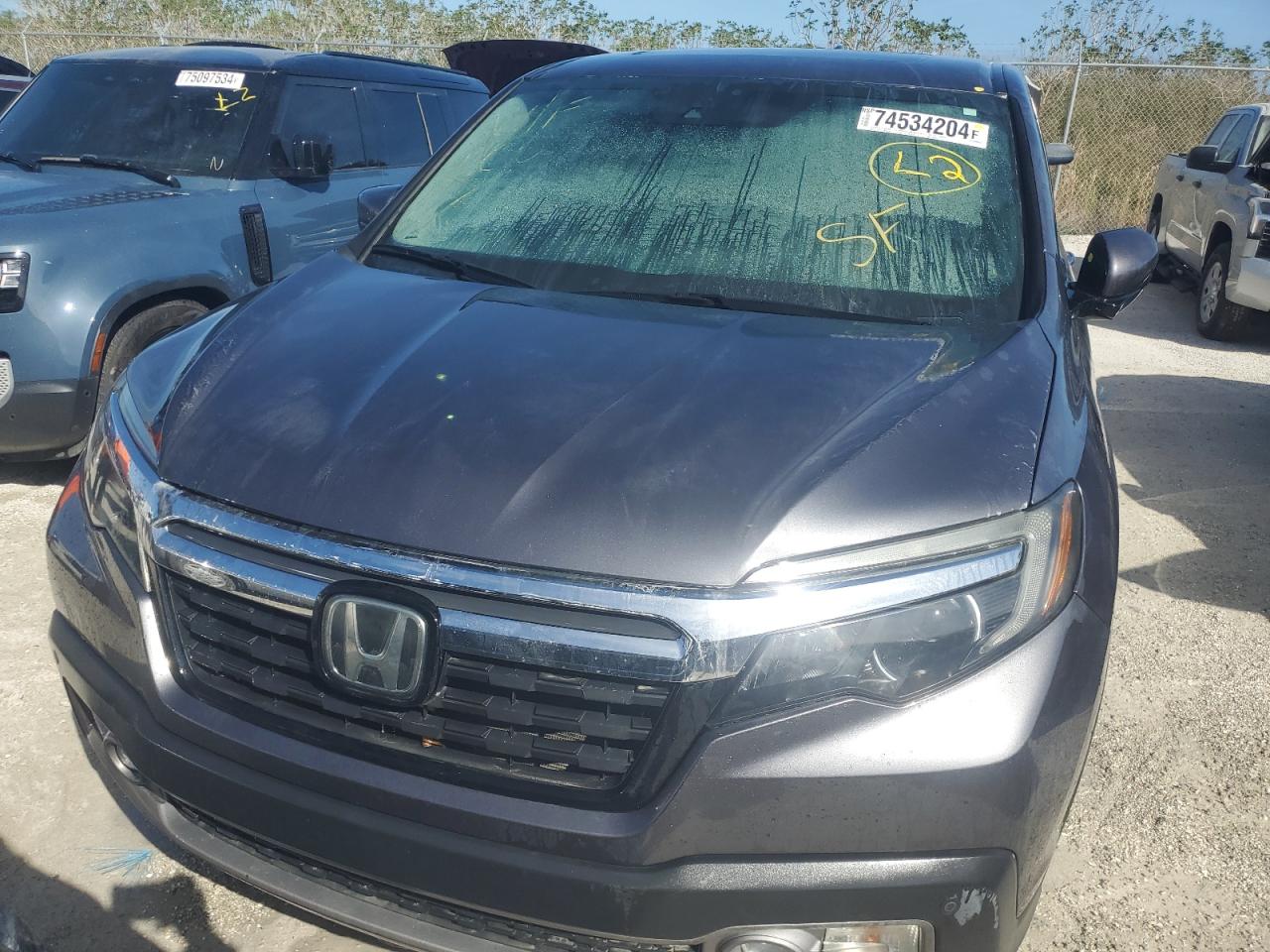 5FPYK3F7XHB010476 2017 Honda Ridgeline Rtl