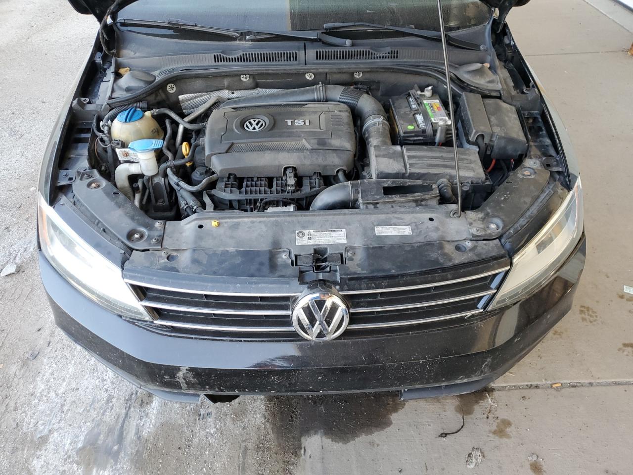 2015 Volkswagen Jetta - Image 11