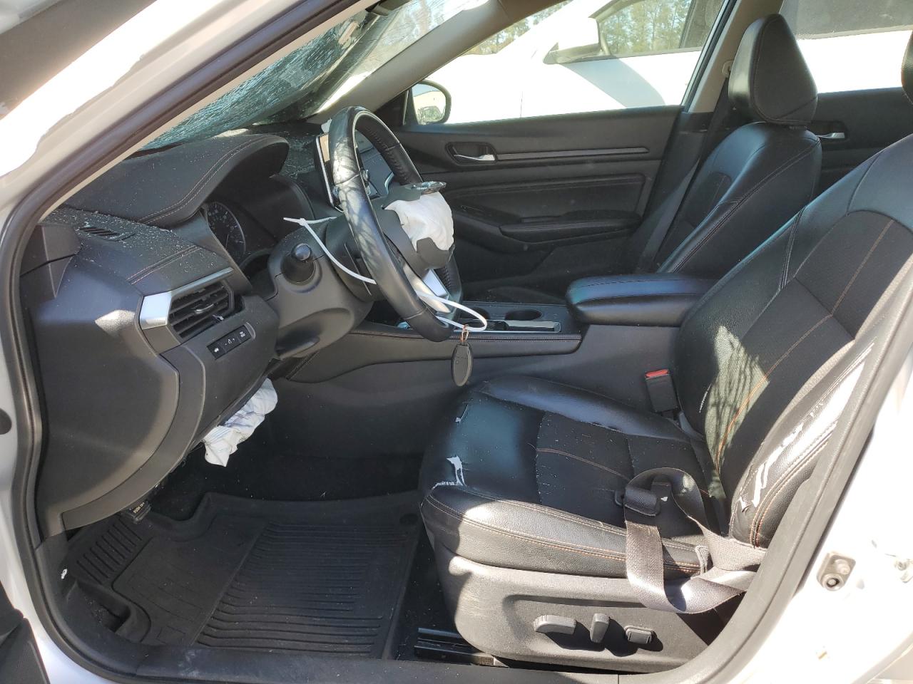 2020 Nissan Altima - Image 7