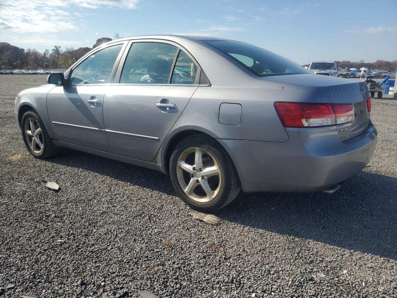 2007 Hyundai Sonata - Image 2