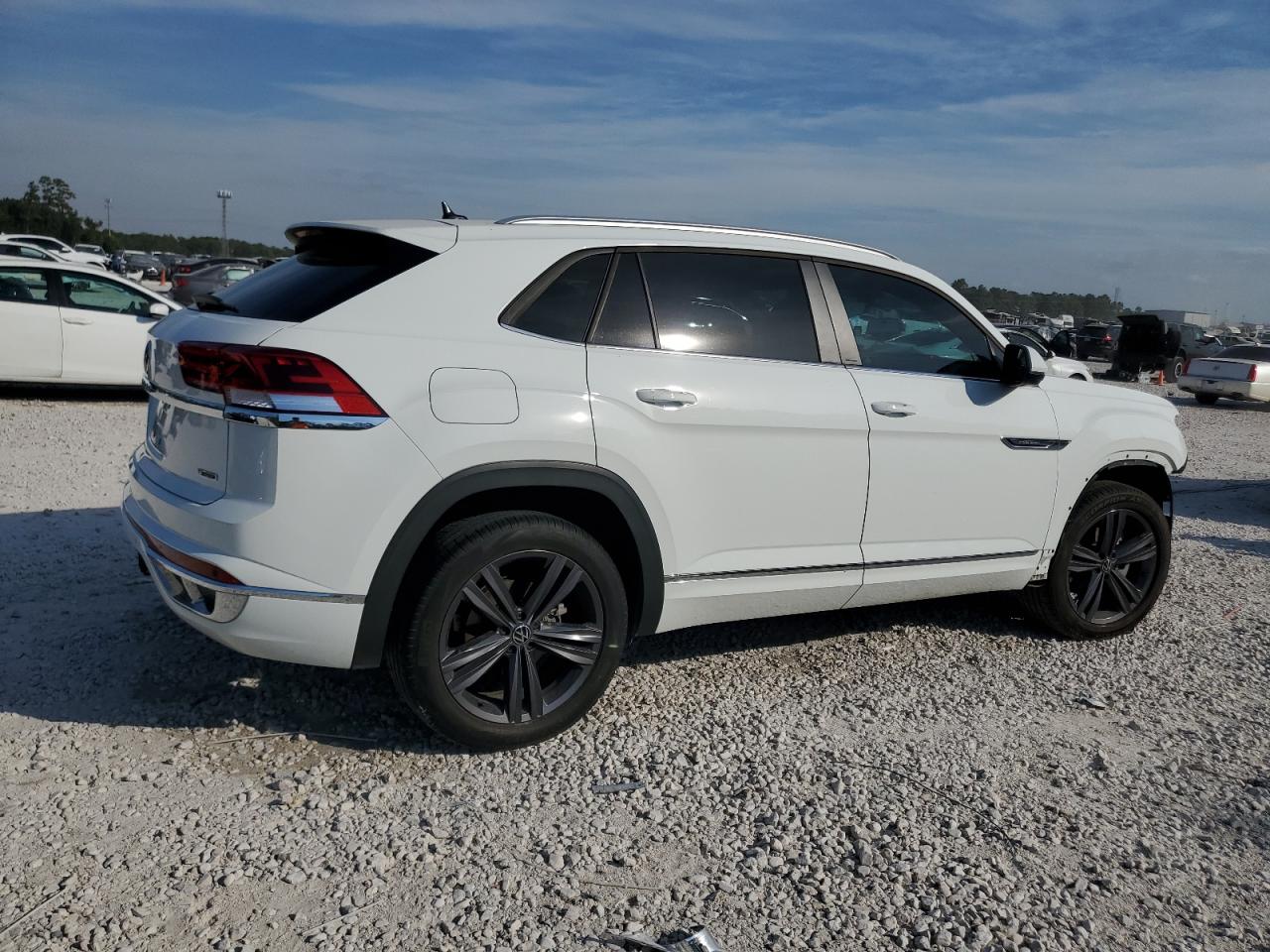 2021 Volkswagen Atlas - Image 3