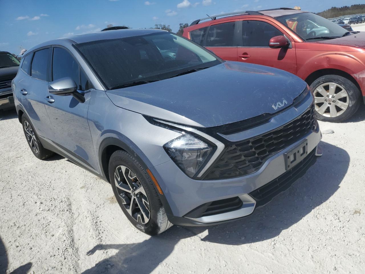 2023 Kia Sportage - Image 4