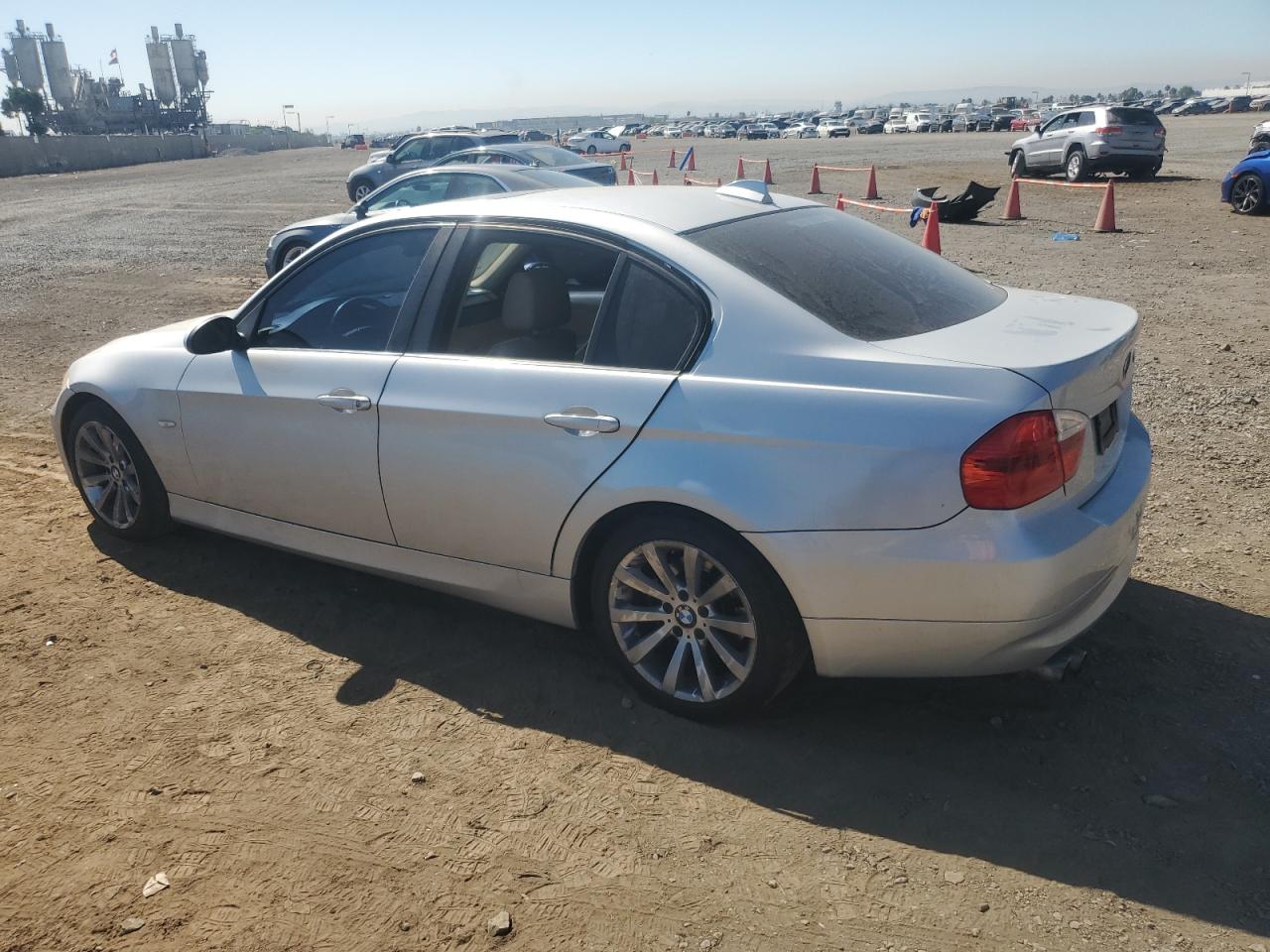 WBAVB13576PT05845 2006 BMW 325 I