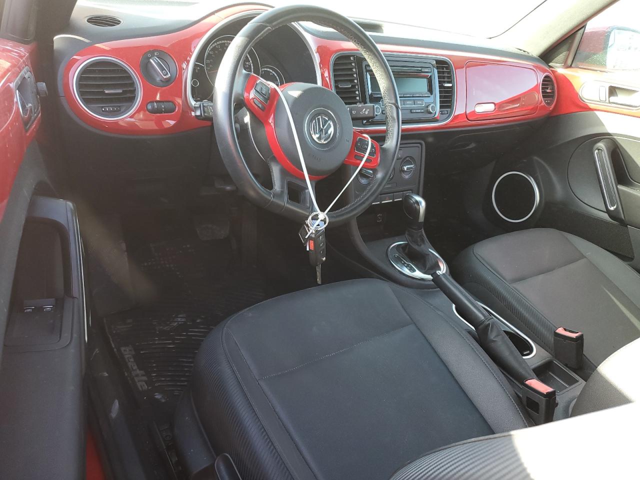 2014 Volkswagen Beetle - Image 8