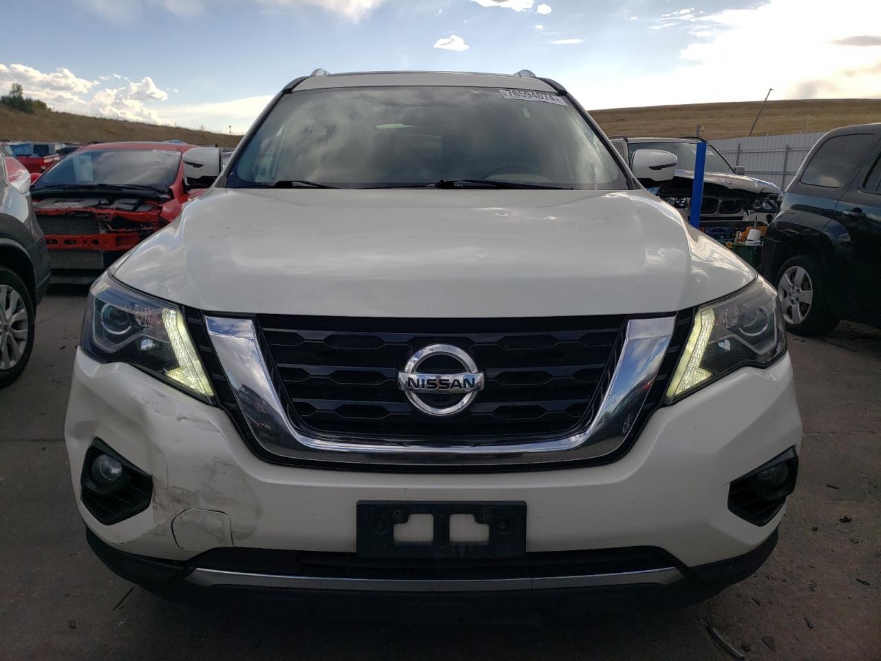 2018 Nissan Pathfinder - Image 5