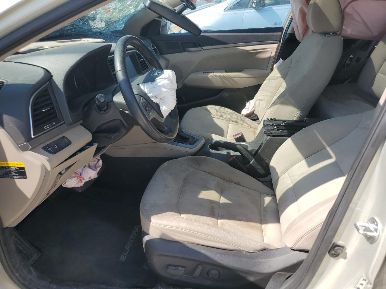 2017 Hyundai Elantra - Image 7