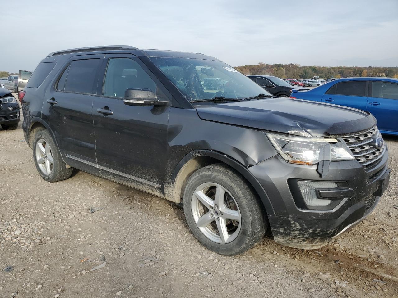 2017 Ford Explorer - Image 4
