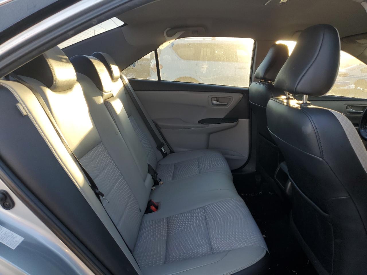 2015 Toyota Camry - Image 10