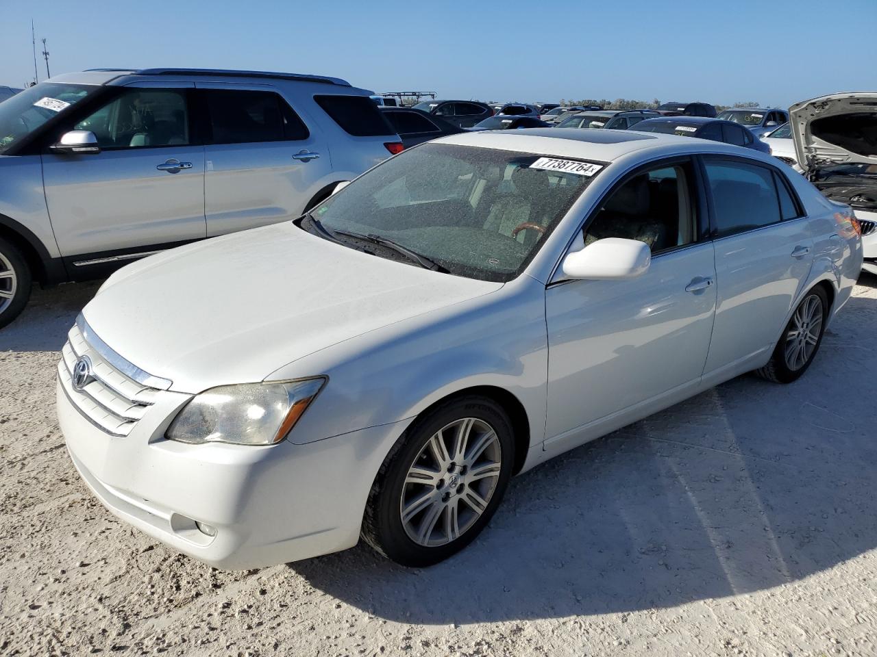 2005 Toyota Avalon Xl VIN: 4T1BK36B75U045929 Lot: 77387764