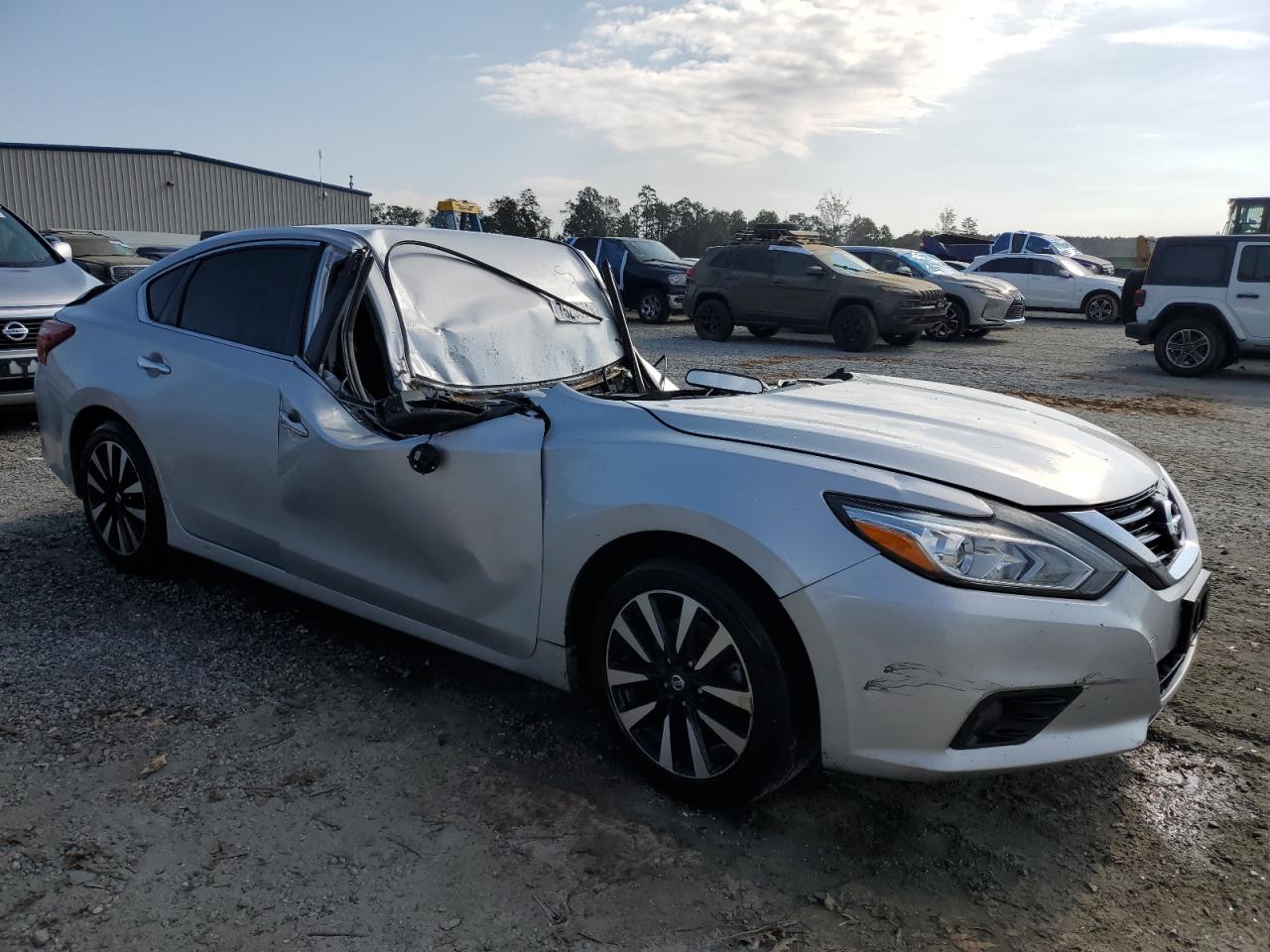 VIN 1N4AL3AP1JC214297 2018 NISSAN ALTIMA no.4